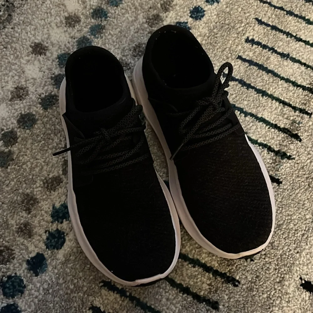 Vessi Everyday Classic Sneaker Size 8 - Picture 3 of 6